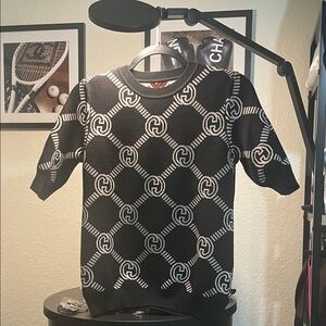 Gucci Black and White Patterned Sweater